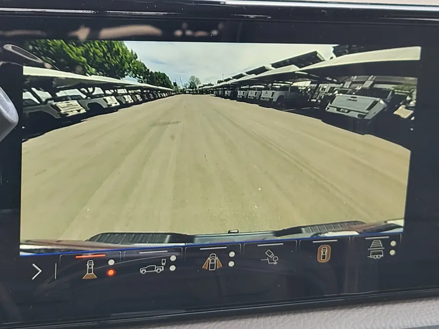 2026 GMC Sierra 2500HD Denali | Photo 15 of 25