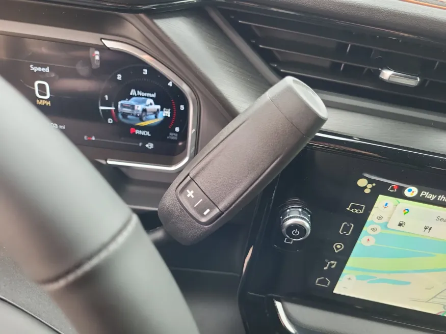 2026 GMC Sierra 3500HD AT4 | Photo 18 of 24