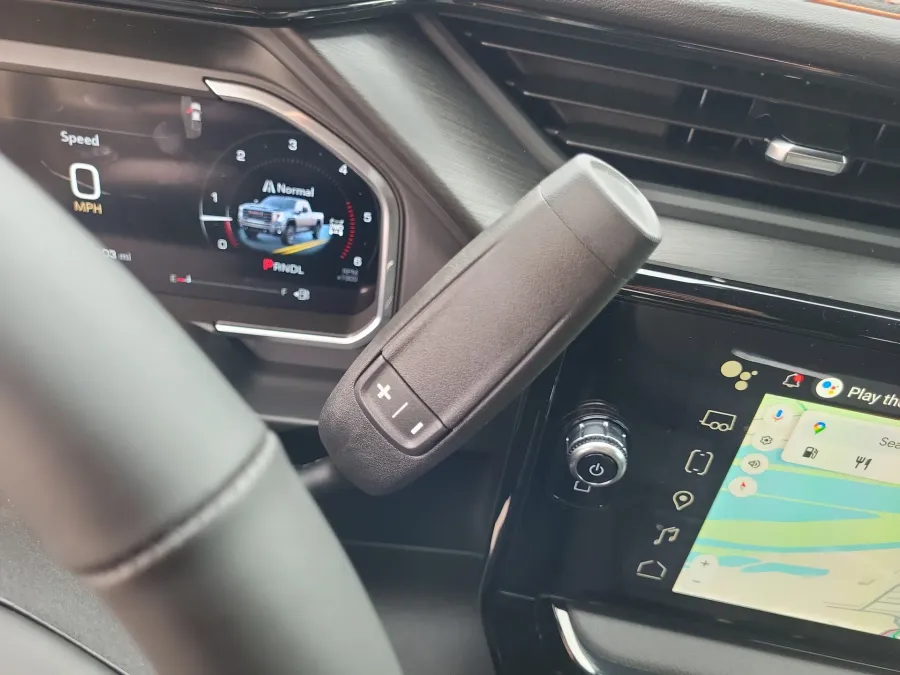 2026 GMC Sierra 3500HD AT4 | Photo 18 of 24