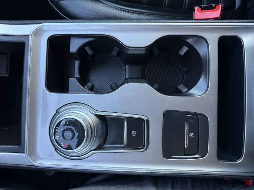 2023 Ford Edge SEL | Photo 17 of 20