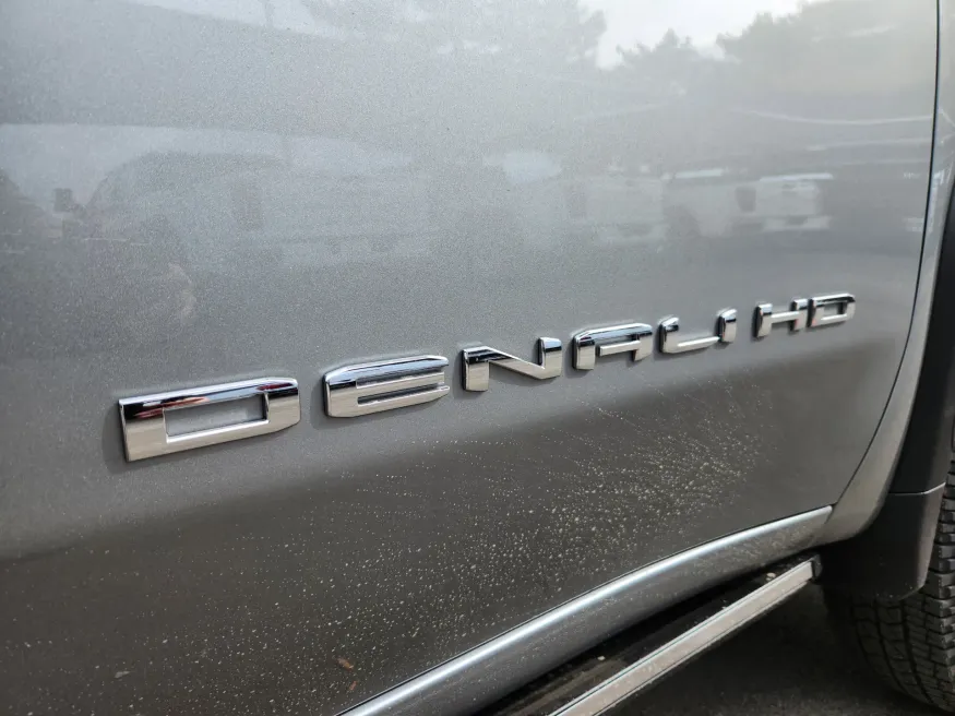 2026 GMC Sierra 3500HD Denali Ultimate | Photo 19 of 31