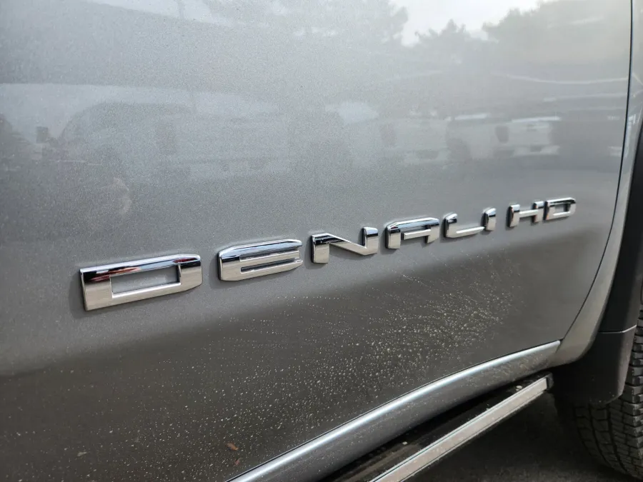 2026 GMC Sierra 3500HD Denali Ultimate | Photo 19 of 31