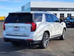 2025 GMC Yukon Denali Ultimate | Thumbnail Photo 2 of 24