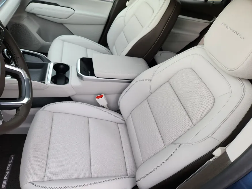 2026 GMC Terrain Denali | Photo 8 of 24