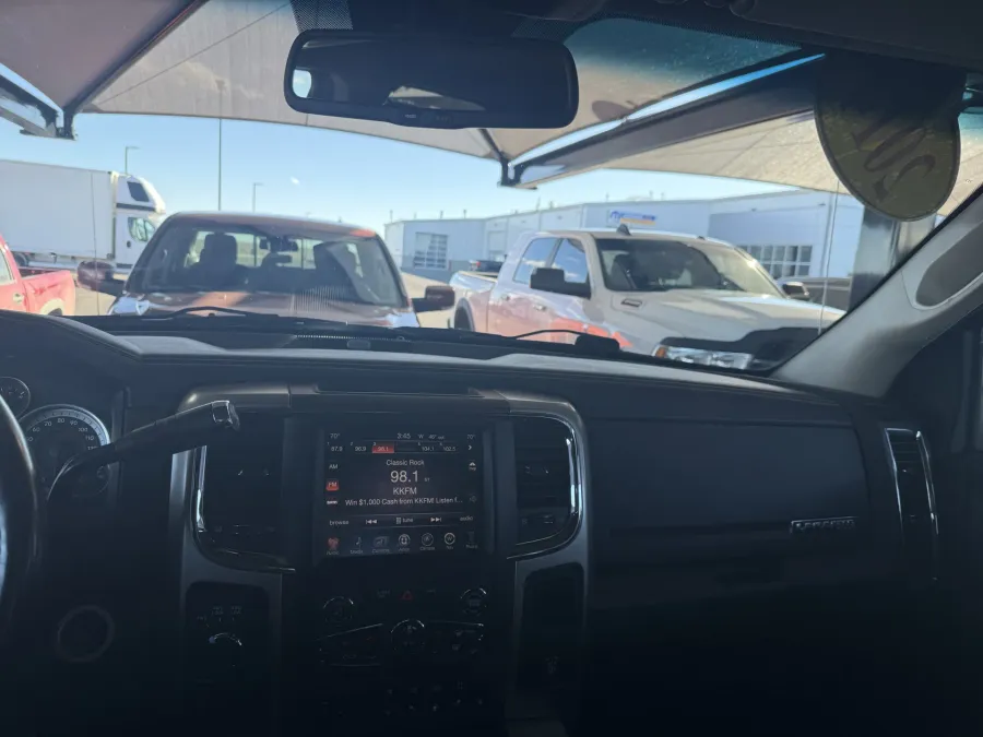 2014 RAM 3500 Laramie | Photo 14 of 17