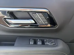 2026 Chevrolet Suburban Premier | Thumbnail Photo 16 of 26