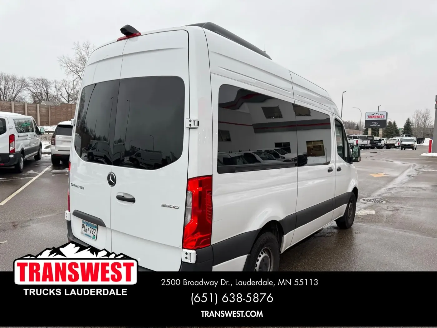 2024 Mercedes Benz Sprinter 2500 Passenger 144 WB | Photo 4 of 21