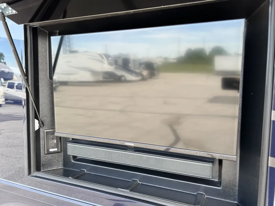 2026 Newmar Freedom Aire 2515 | Photo 28 of 32