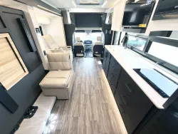 2026 Newmar Freedom Aire 2515 | Thumbnail Photo 6 of 23