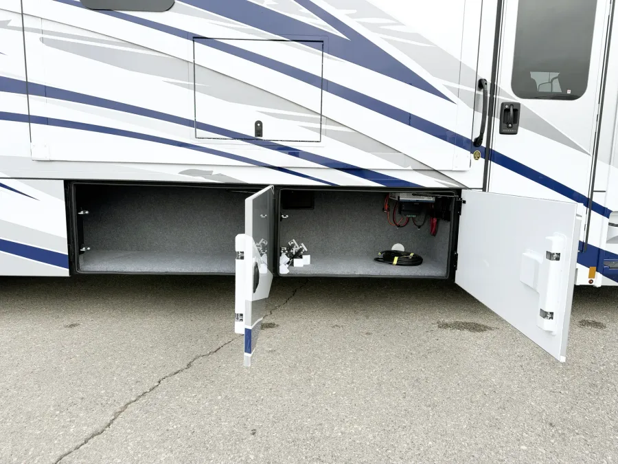 2026 Renegade Valencia 39RB | Photo 16 of 23