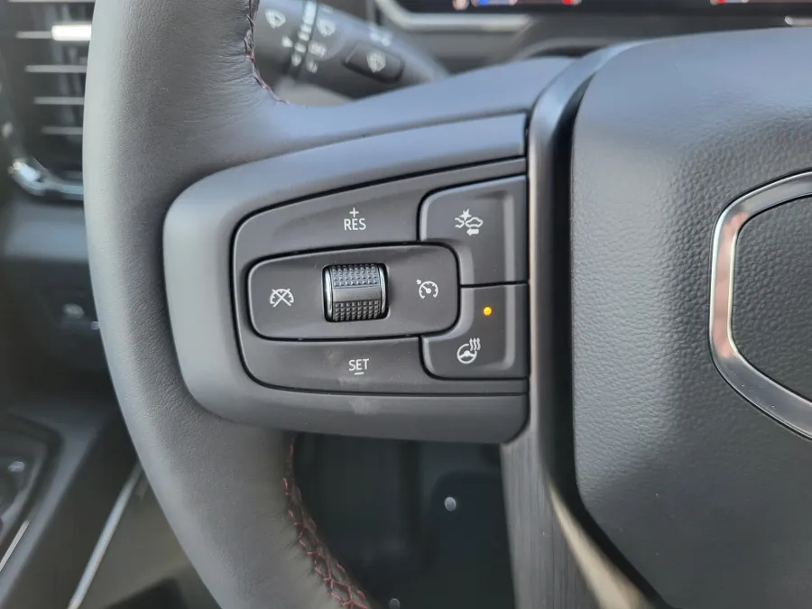 2026 GMC Sierra 2500HD AT4X | Photo 26 of 32