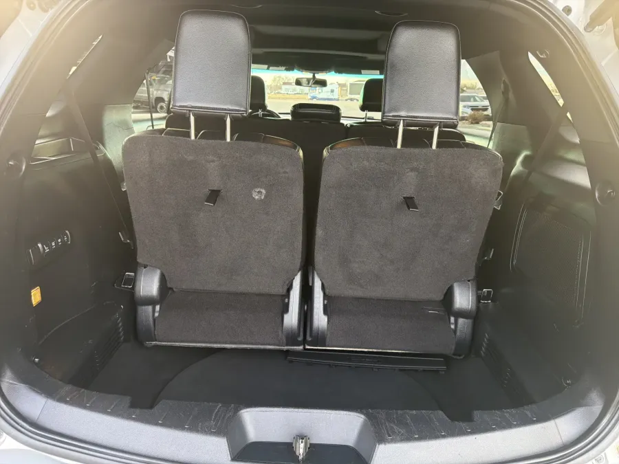 2016 Ford Explorer Limited | Photo 8 of 24