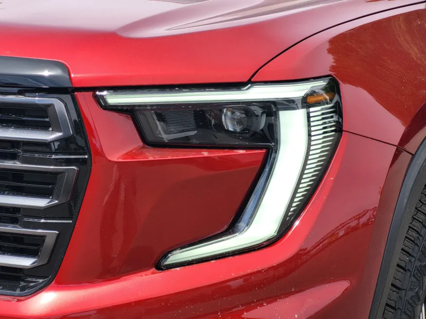 2026 GMC Acadia AT4 | Photo 7 of 26