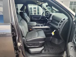 2025 RAM 3500 Laramie | Thumbnail Photo 15 of 26