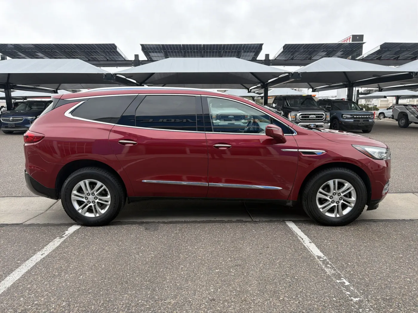 2018 Buick Enclave Essence | Photo 5 of 9