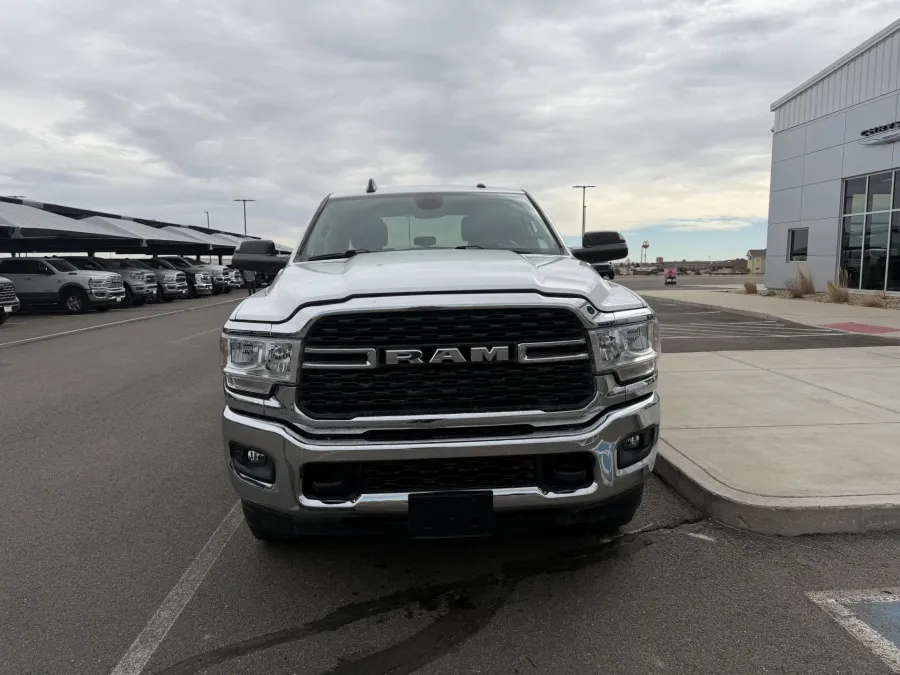 2022 RAM 2500 Big Horn | Photo 2 of 18