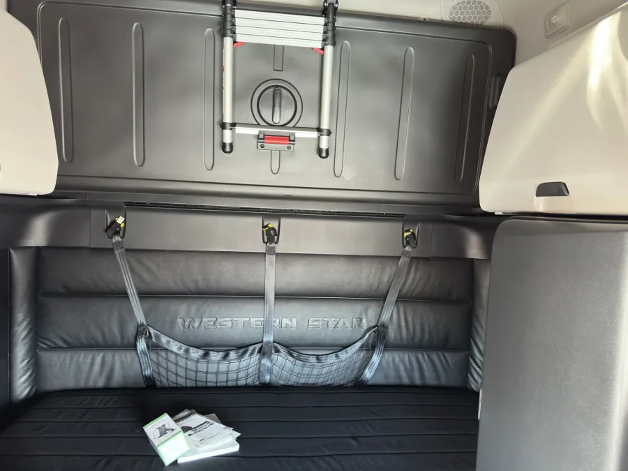 2022 Western Star 49X | Photo 15 of 18