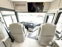 2026 Newmar Ventana 4369 | Thumbnail Photo 6 of 31