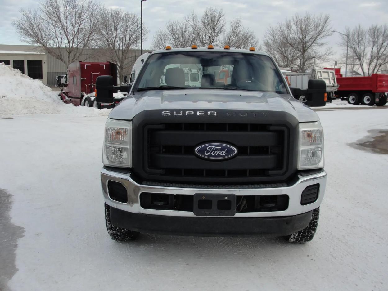 2016 Ford F-350 | Photo 8 of 10