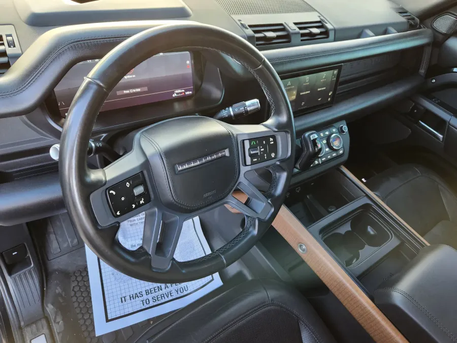 2020 Land Rover Defender X | Photo 7 of 28