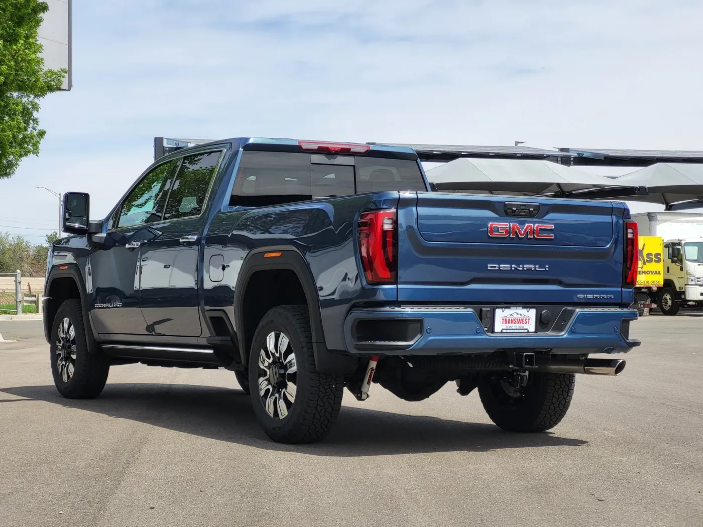 2026 GMC Sierra 2500HD Denali | Photo 4 of 25
