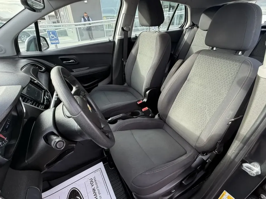 2019 Chevrolet Trax | Photo 11 of 19