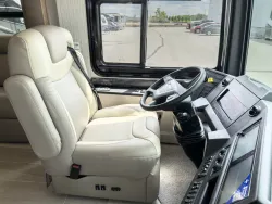2026 Newmar Dutch Star 4369 | Thumbnail Photo 10 of 43