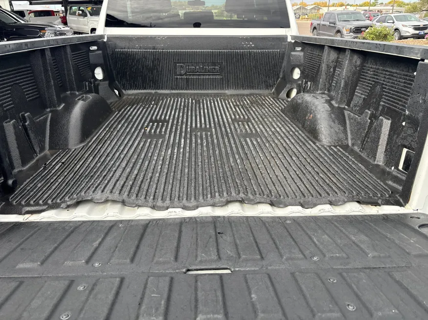 2022 GMC Sierra 2500HD SLE | Photo 8 of 19