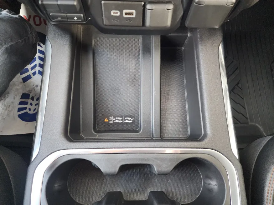 2020 GMC Sierra 1500 AT4 | Photo 26 of 28