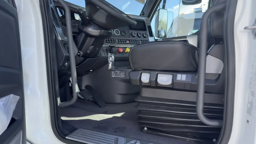 2026 Western Star 47X | Photo 13 of 16