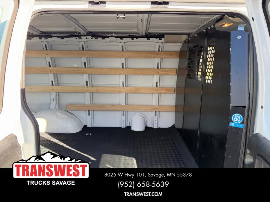 2024 GMC Savana 2500 Work Van | Photo 17 of 21