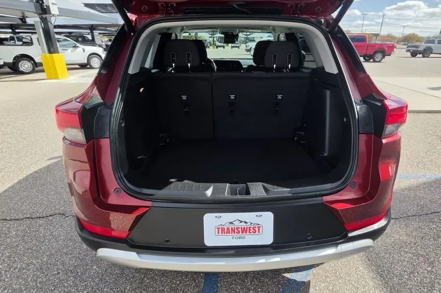 2024 Chevrolet Trailblazer | Photo 8 of 29