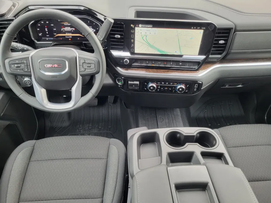 2026 GMC Sierra 1500 Elevation | Photo 19 of 23