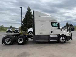 2019 Freightliner Cascadia | Thumbnail Photo 6 of 20