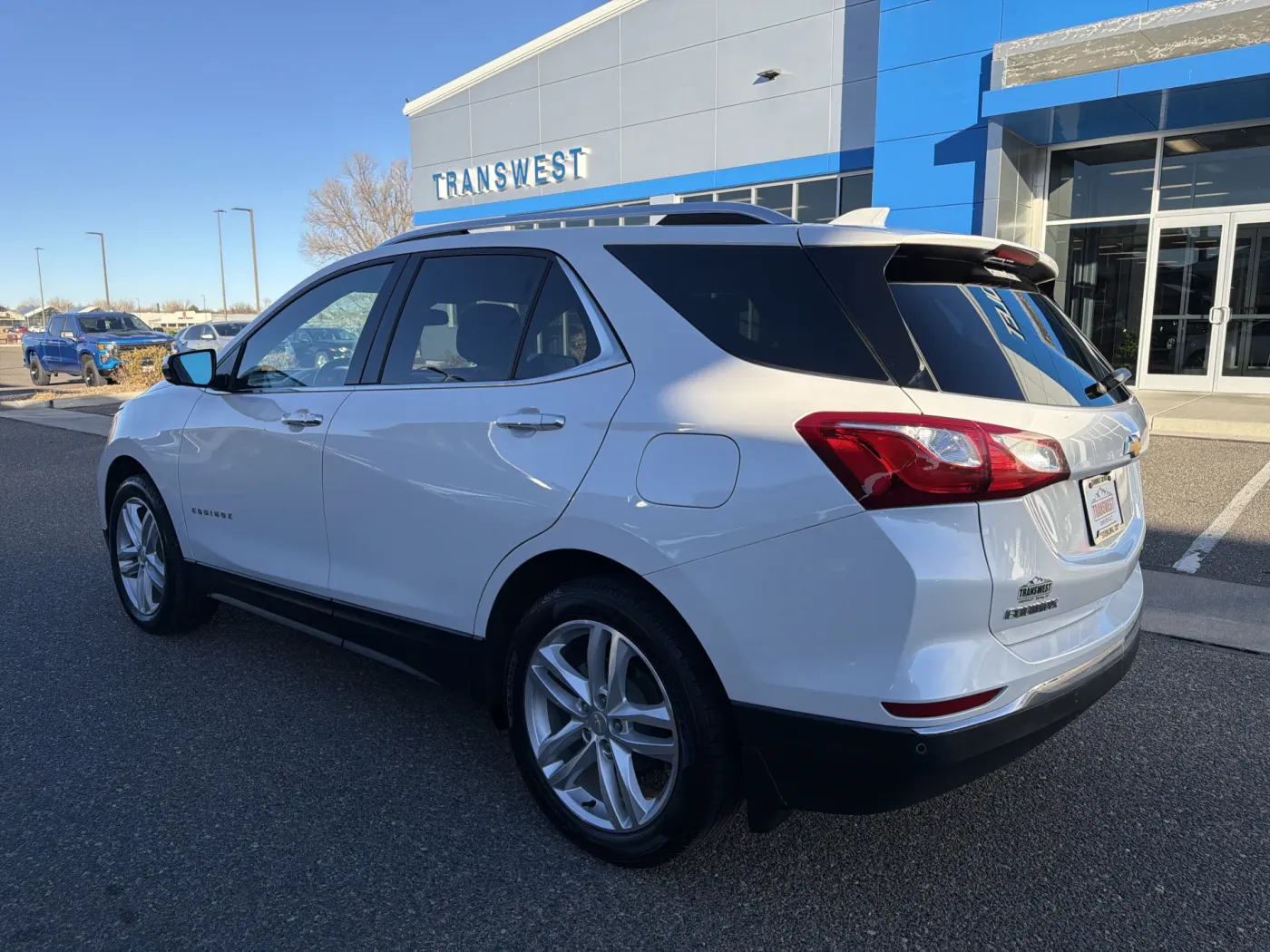 2020 Chevrolet Equinox Premier | Photo 2 of 22