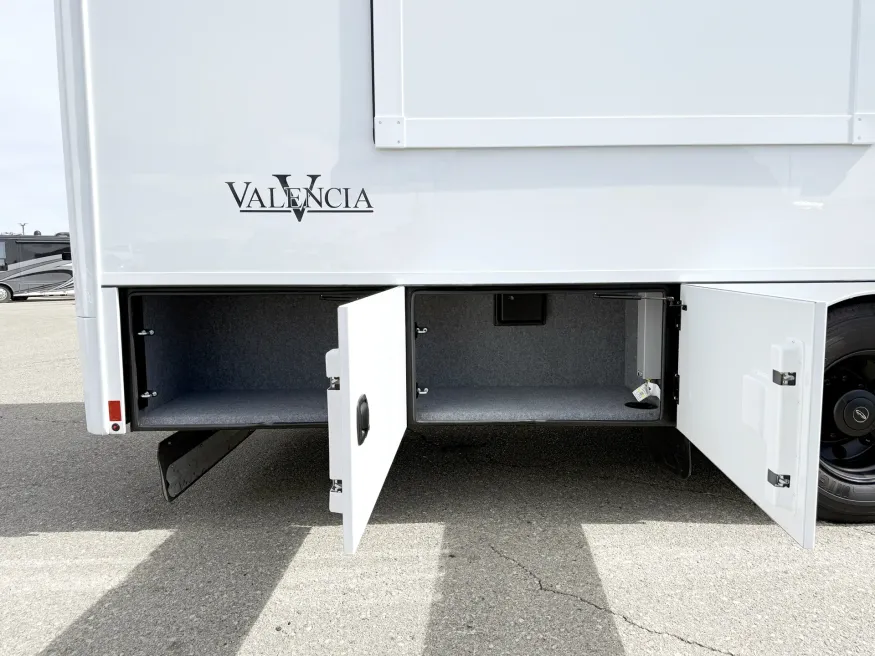 2026 Renegade Valencia 39RB | Photo 26 of 29