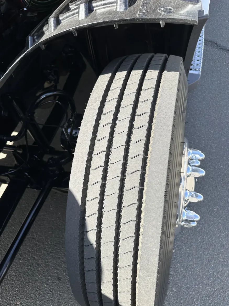 2022 Freightliner Cascadia 126 | Photo 19 of 21