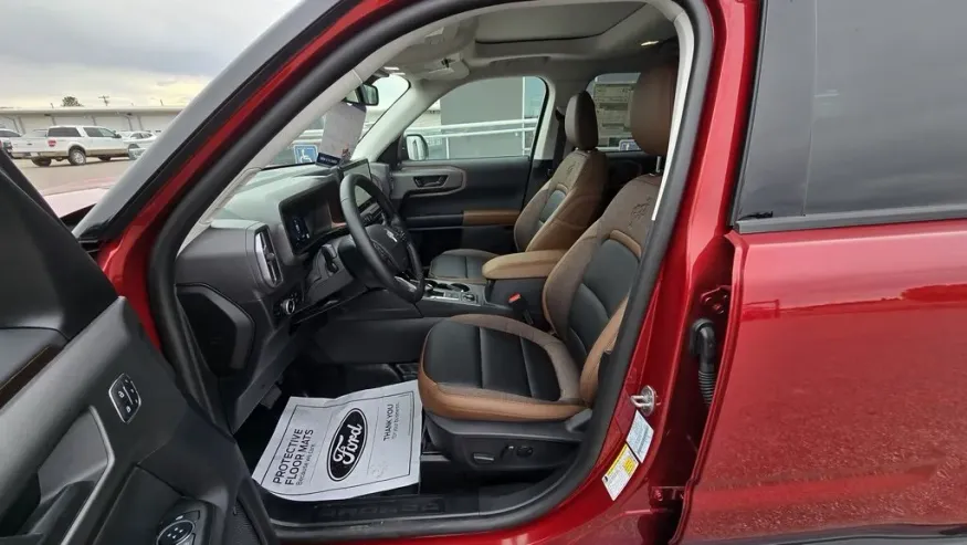 2025 Ford Bronco Sport | Photo 14 of 32