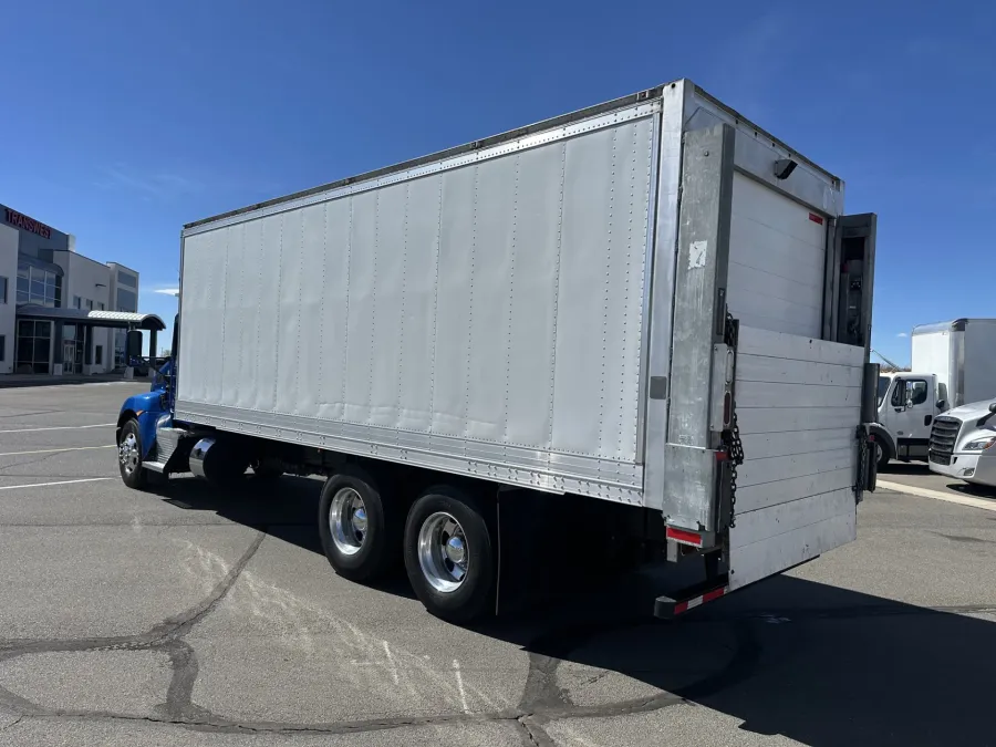 2019 Kenworth T-370 | Photo 7 of 18