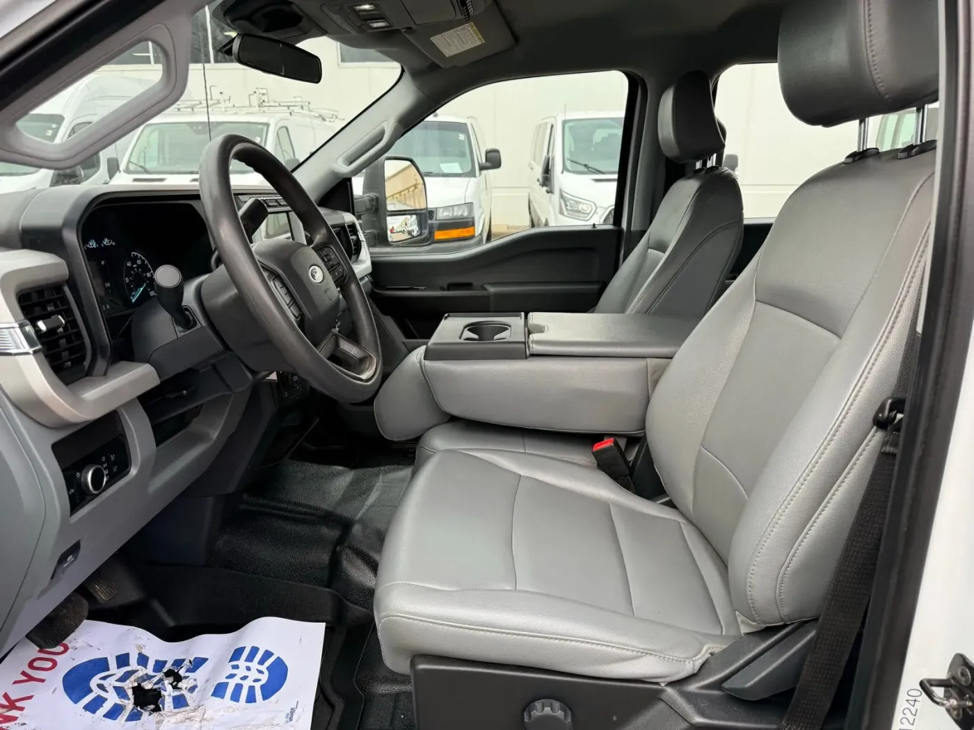 2024 Ford Super Duty F-250 XL | Photo 4 of 20