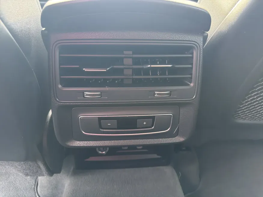 2023 Audi Q7 Premium Plus | Photo 12 of 23