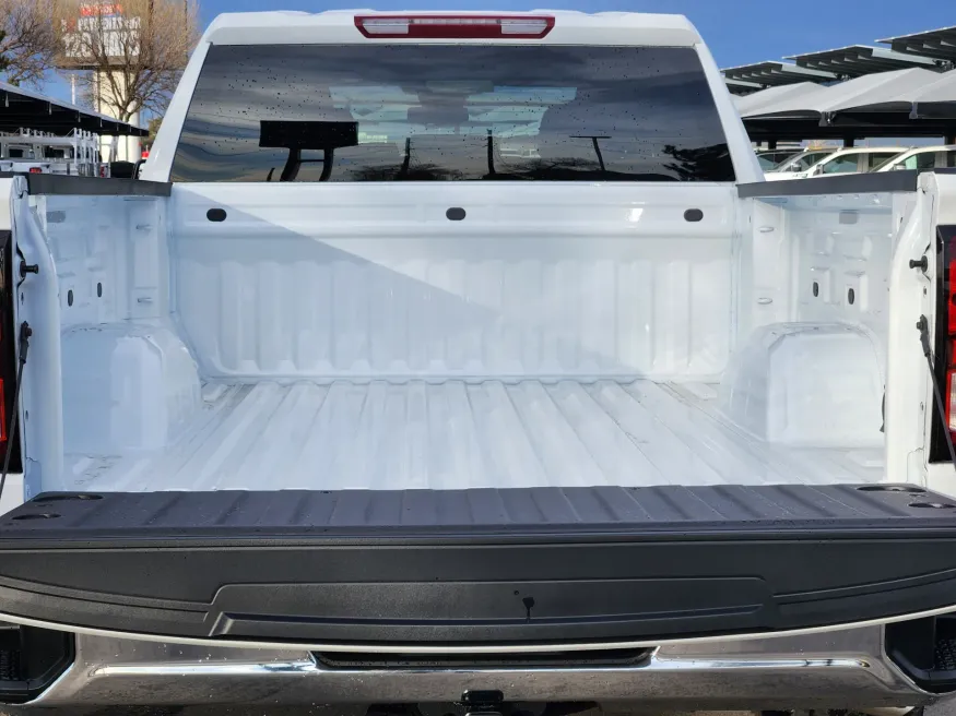 2026 GMC Sierra 1500 Pro | Photo 18 of 21