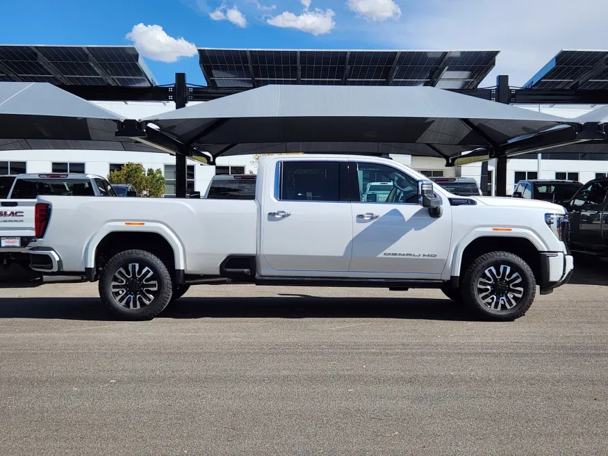 2025 GMC Sierra 3500HD Denali Ultimate | Photo 1 of 29