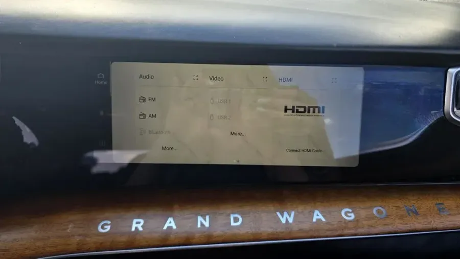 2022 Jeep Grand Wagoneer | Photo 33 of 45