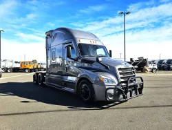 2024 Freightliner Cascadia | Thumbnail Photo 3 of 22