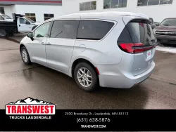 2024 Chrysler Pacifica Touring L | Thumbnail Photo 2 of 24