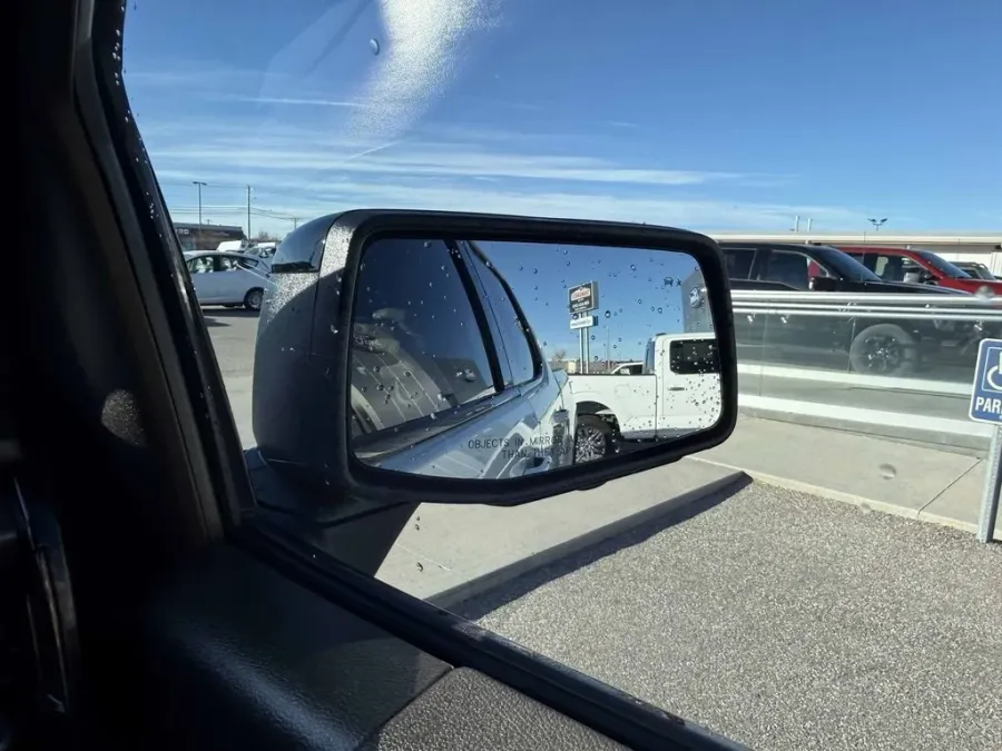 2023 GMC Sierra 1500 | Photo 11 of 29