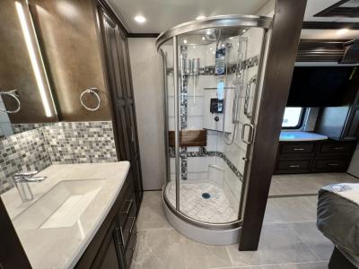 2023 Newmar Supreme Aire 4051 | Thumbnail Photo 26 of 43