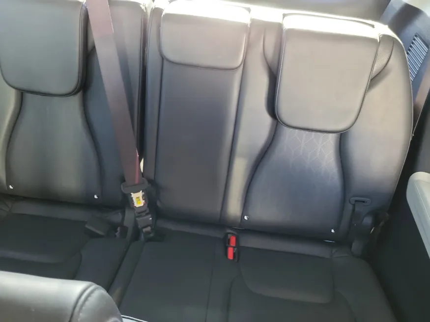 2024 Kia Carnival LX | Photo 18 of 22