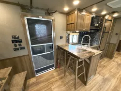 2021 SMC Stock LQ | Thumbnail Photo 8 of 23